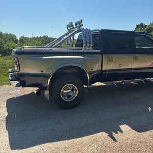 FORD F-350 SUPER DUTY LARIAT - 9