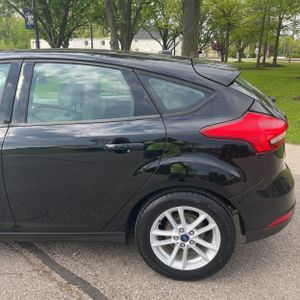 FORD FOCUS SE - 6