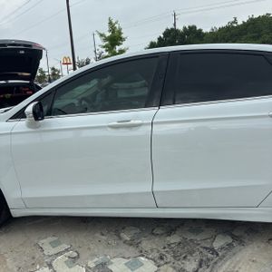 FORD FUSION SE - 4