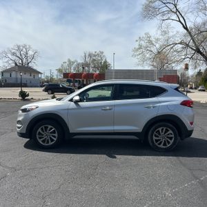 HYUNDAI TUCSON SEL PLUS - 3