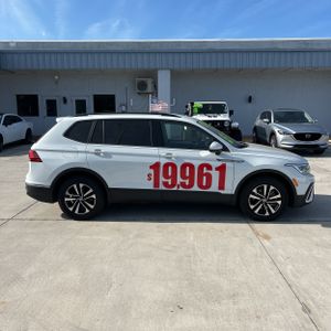 VOLKSWAGEN TIGUAN S - 10