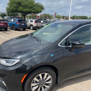 CHRYSLER PACIFICA HYBRID SELECT - 2