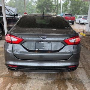 FORD FUSION SE - 7