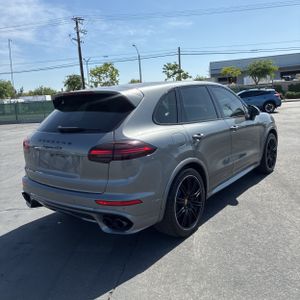 PORSCHE CAYENNE GTS - 8