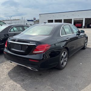 MERCEDES-BENZ E-CLASS - 6