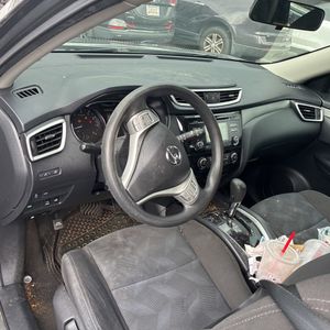 2016 Nissan ROGUE S thumbnail 35