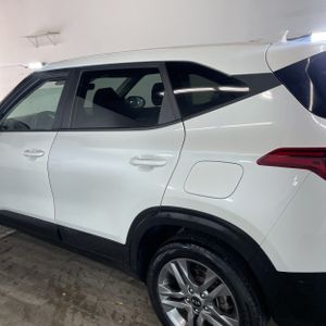 2021 KIA SELTOS LX photo 6