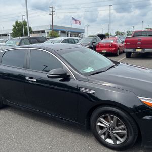 2020 KIA OPTIMA LX — миниатюра 13