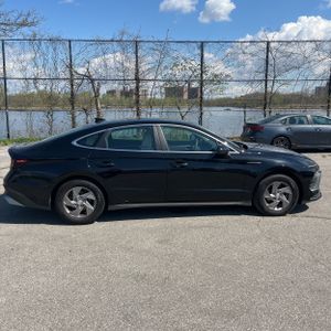 HYUNDAI SONATA SE - 10