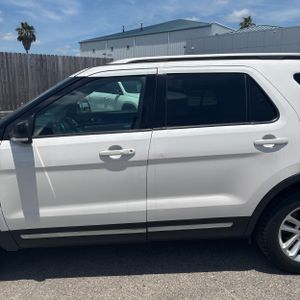 FORD EXPLORER XLT - 4