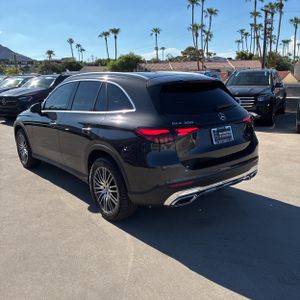 صورة 5 لـ 2025 Mercedes-BENZ GLC