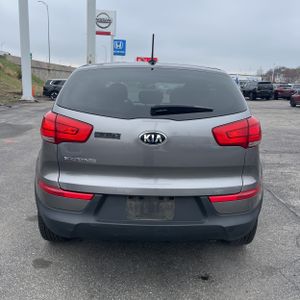 KIA SPORTAGE LX - 7