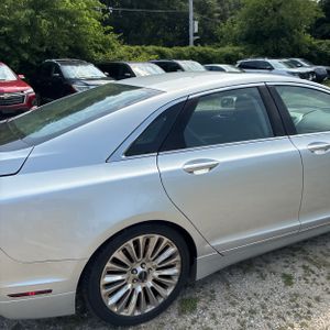 صورة 9 لـ 2015 Lincoln MKZ BASE