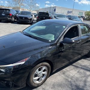 HYUNDAI ELANTRA SE - 2