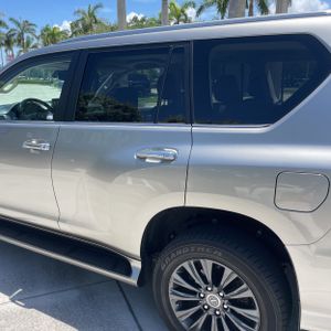2023 Lexus GX 460 BASE — фото 6