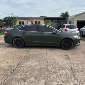 FORD FUSION SE - 10