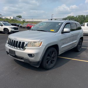2011 JEEP GRAND CHEROKEE LAREDO photo 1