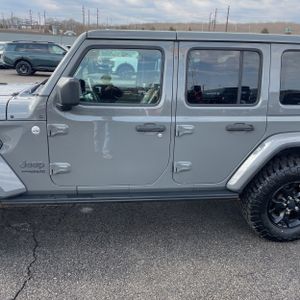 JEEP WRANGLER UNLIMITED MOAB - 4