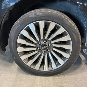 2019 Lincoln NAVIGATOR L RESERVE — миниатюра 17