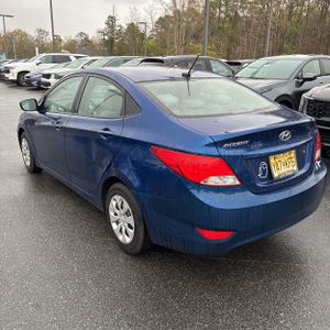 HYUNDAI ACCENT SE - 5