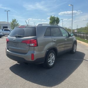 KIA SORENTO LX - 8