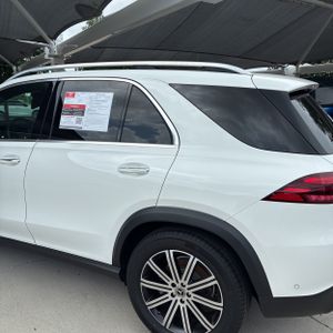 صورة 6 لـ 2024 Mercedes-BENZ GLE