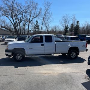 CHEVROLET SILVERADO - 3