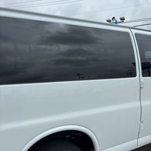 CHEVROLET EXPRESS LT 3500 - 9
