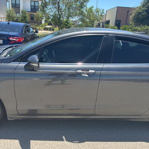 FORD FUSION SE - 4