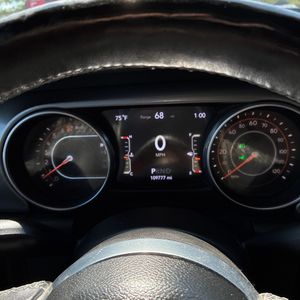 صورة 39 لـ 2018 JEEP WRANGLER UNLIMITED SAHARA