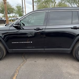 JEEP GRAND CHEROKEE L LIMITED - 4