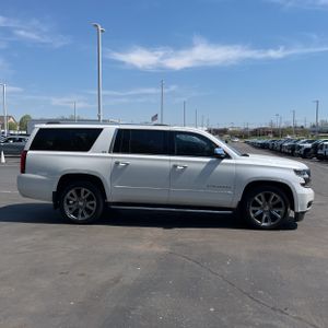 CHEVROLET SUBURBAN LTZ - 10