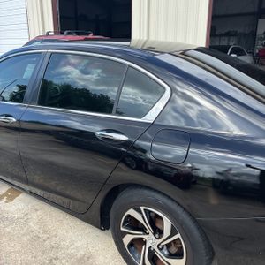 2017 Honda ACCORD LX — фото 6