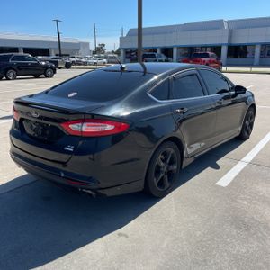 FORD FUSION SE - 8