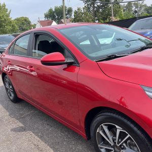 2023 KIA FORTE LXS thumbnail 13
