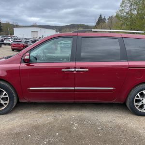 KIA SEDONA - 4