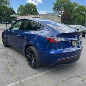TESLA MODEL Y LONG RANGE - 5