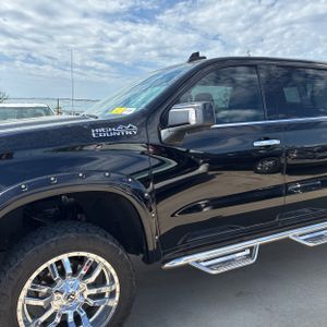 CHEVROLET SILVERADO 1500 HIGH COUNTRY - 2