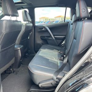 2018 Toyota RAV4 SE — фото 34