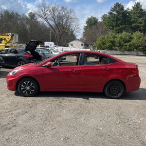 HYUNDAI ACCENT GLS - 3