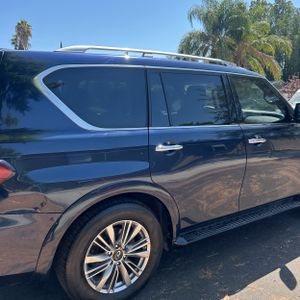 2020 Infiniti QX80 LUXE 照片 9