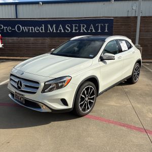 MERCEDES-BENZ GLA - 1