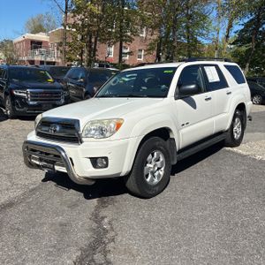TOYOTA 4RUNNER - 1