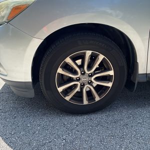 2015 Nissan PATHFINDER SL 照片 17
