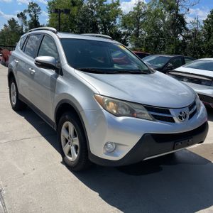 صورة 8 لـ 2013 Toyota RAV4 XLE