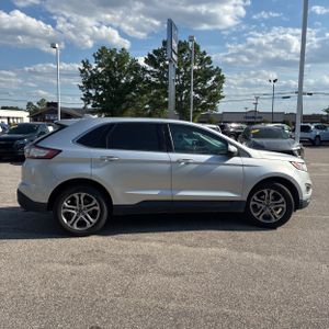 FORD EDGE TITANIUM - 10