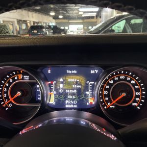 صورة مصغرة 37 لـ 2020 JEEP WRANGLER UNLIMITED SAHARA