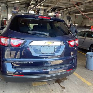 CHEVROLET TRAVERSE LS - 7