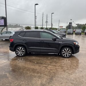 VOLKSWAGEN TAOS SE - 10