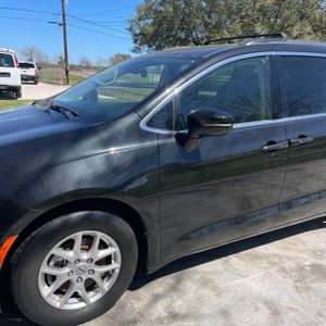 CHRYSLER PACIFICA TOURING L - 2